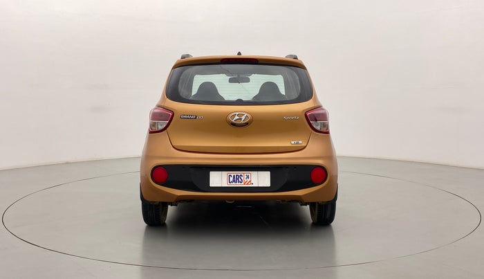 2017 Hyundai Grand i10 SPORTZ O 1.2, Petrol, Manual, 38,235 km, Back/Rear
