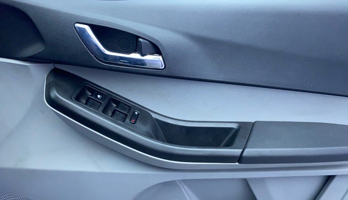 2021 Tata Tiago XZA PETROL, Petrol, Automatic, 40,223 km, Driver Side Door Panels Control
