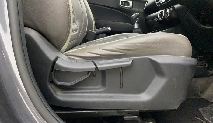 2022 Hyundai VENUE SX 1.0 TURBO IMT, Petrol, Manual, 31,846 km, Driver Side Adjustment Panel