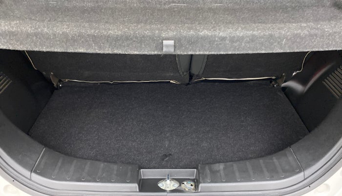 2014 Maruti Wagon R 1.0 VXI, Petrol, Manual, 9,948 km, Boot Inside