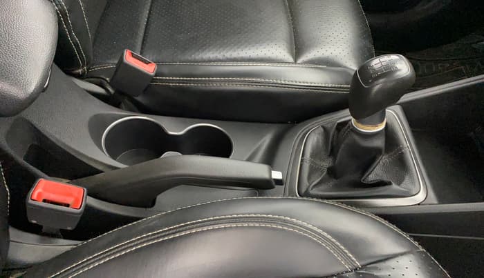 2019 Hyundai Verna 1.4 EX PETROL, Petrol, Manual, 73,775 km, Gear Lever