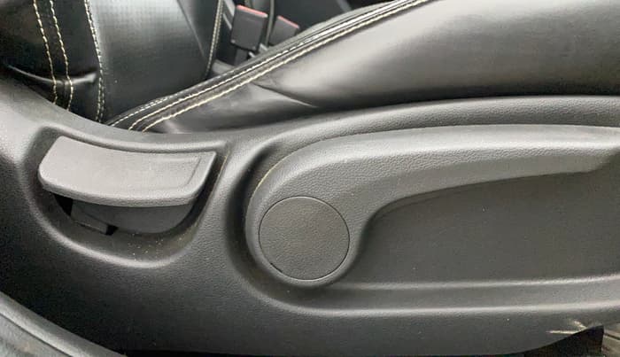 2019 Hyundai Verna 1.4 EX PETROL, Petrol, Manual, 73,775 km, Driver Side Adjustment Panel
