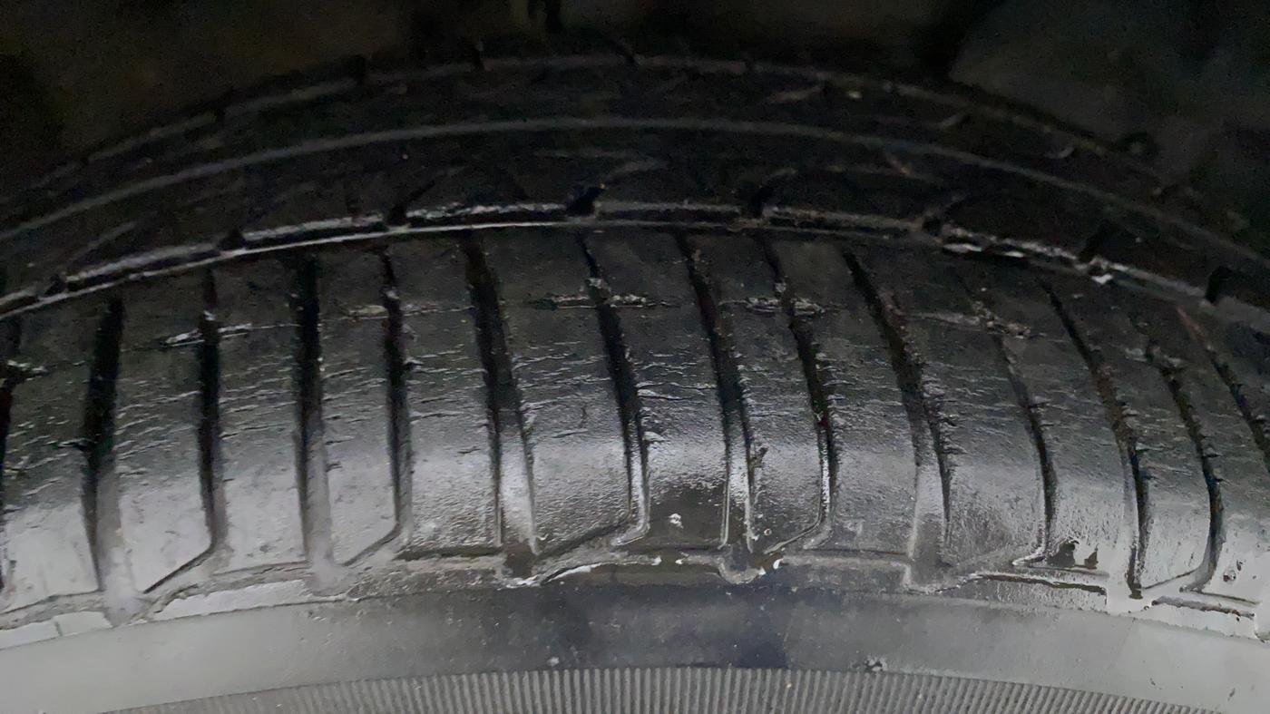2017 Nissan Micra XV CVT, Petrol, Automatic, 39,634 km, Right Front Tyre Tread