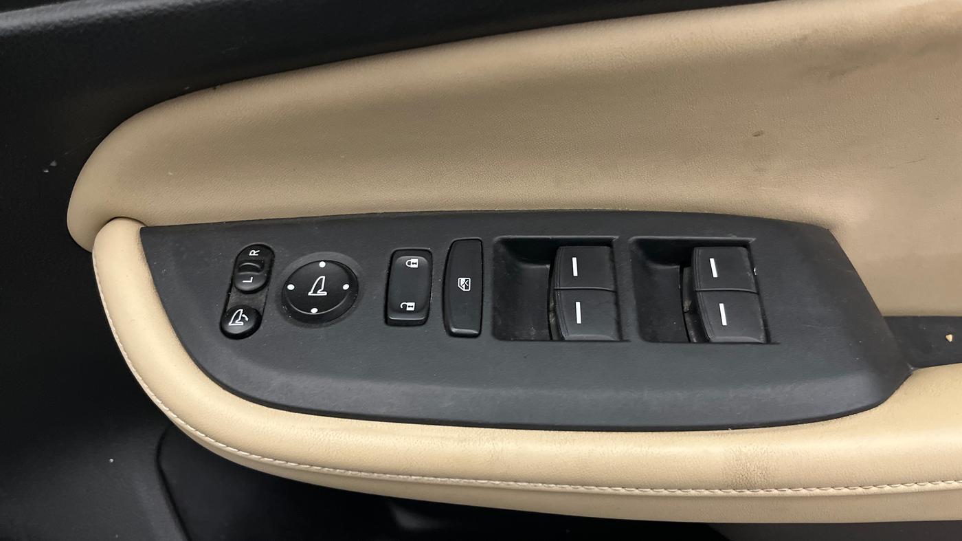 2020 Honda City 1.5L I-VTEC ZX CVT, Petrol, Automatic, 51,503 km, Driver Side Door Panels Control