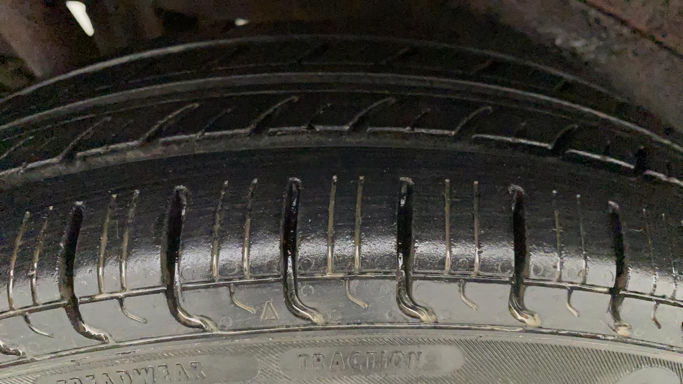 2014 Maruti Wagon R 1.0 LXI CNG, CNG, Manual, 55,726 km, Right Rear Tyre Tread