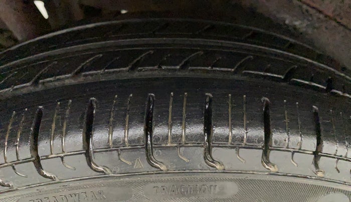 2014 Maruti Wagon R 1.0 LXI CNG, CNG, Manual, 55,726 km, Right Rear Tyre Tread