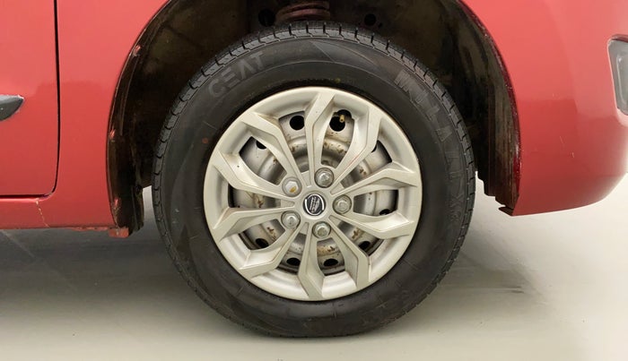 2014 Maruti Wagon R 1.0 LXI CNG, CNG, Manual, 55,726 km, Right Front Wheel