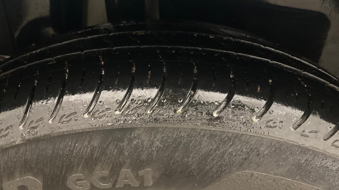 2025 Maruti Swift VXi, Petrol, Manual, 28,750 km, Right Rear Tyre Tread