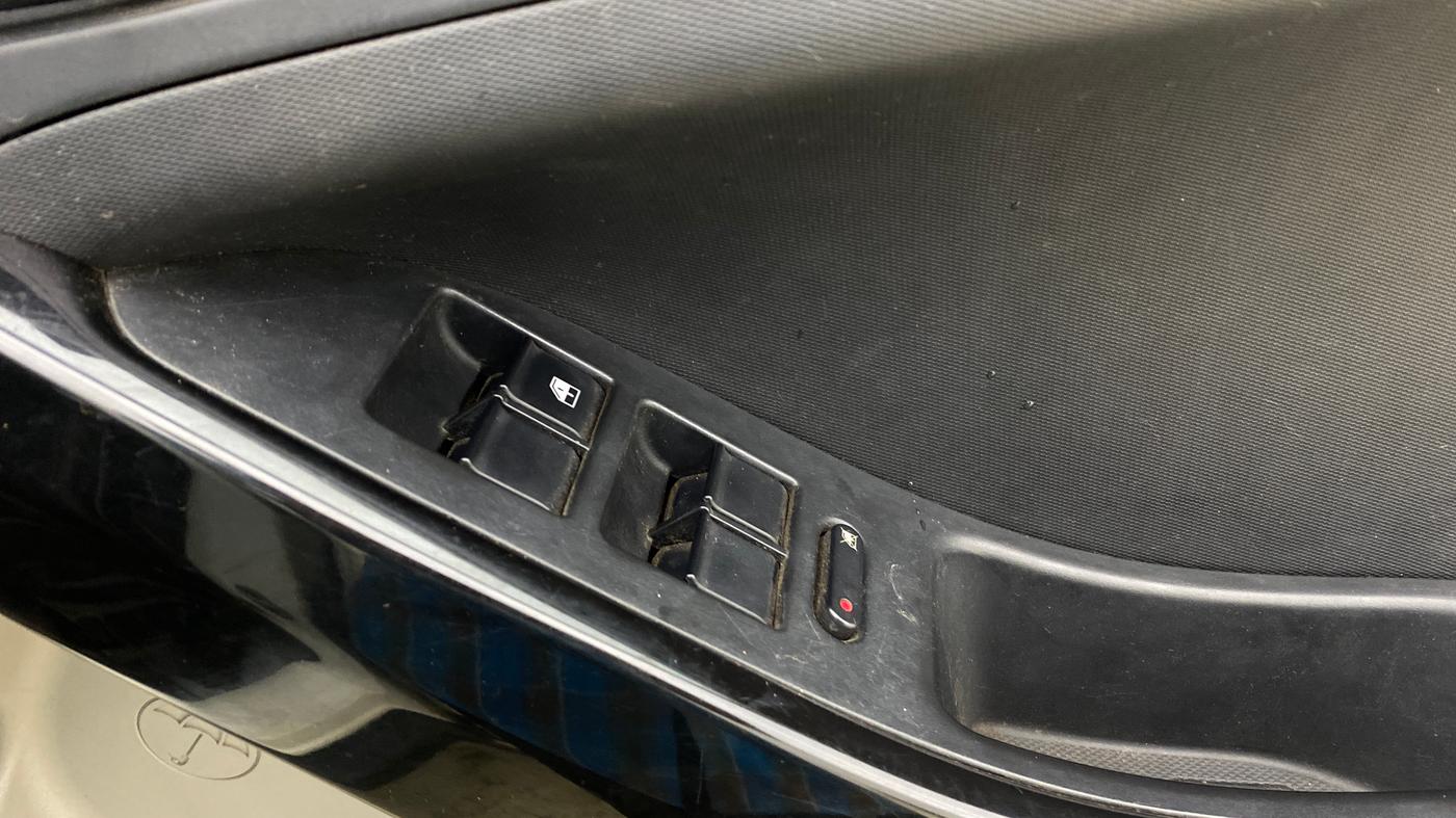2019 Tata NEXON XMA PETROL, Petrol, Automatic, 21,699 km, Driver Side Door Panels Control