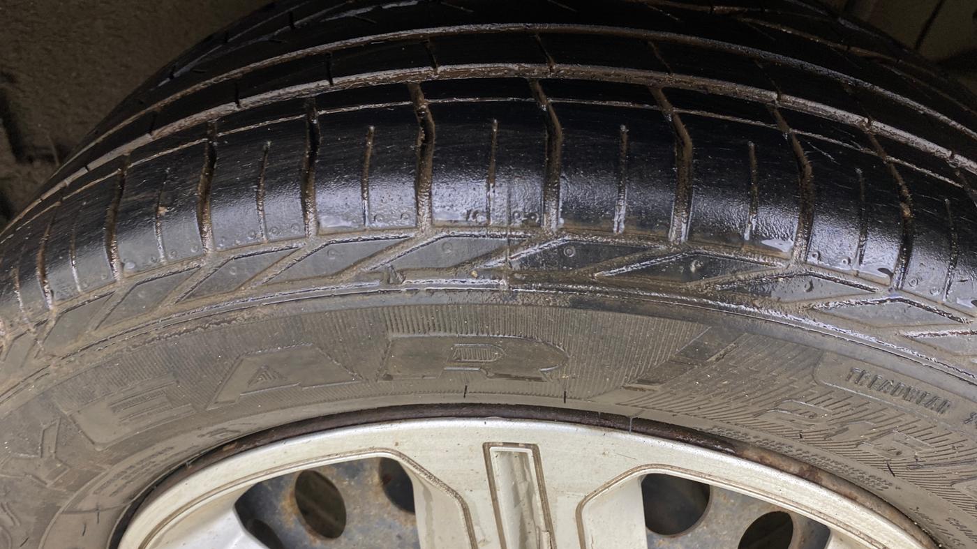 2019 Tata NEXON XMA PETROL, Petrol, Automatic, 21,699 km, Left Rear Tyre Tread