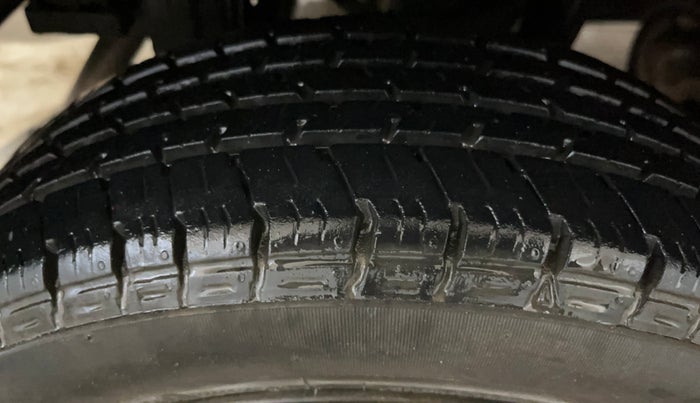 2019 Maruti Alto K10 VXI (O) AMT, Petrol, Automatic, 27,240 km, Right Rear Tyre Tread