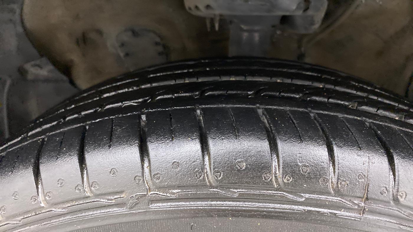 2021 KIA SELTOS HTK PLUS 1.5, Petrol, Manual, 31,348 km, Left Front Tyre Tread