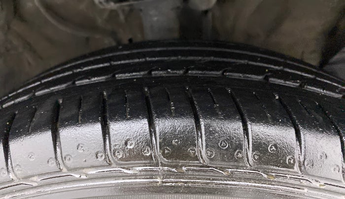 2021 KIA SELTOS HTK PLUS 1.5, Petrol, Manual, 31,348 km, Right Front Tyre Tread