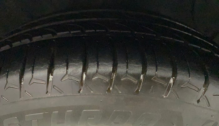 2015 Hyundai Xcent S 1.2, Petrol, Manual, 83,466 km, Right Front Tyre Tread