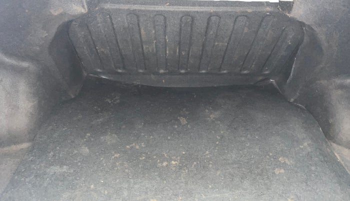 2015 Hyundai Xcent S 1.2, Petrol, Manual, 83,466 km, Boot Inside