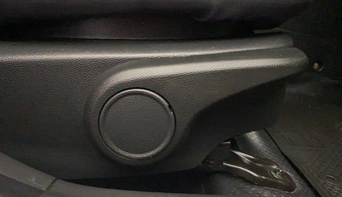 2015 Hyundai Xcent S 1.2, Petrol, Manual, 83,466 km, Driver Side Adjustment Panel