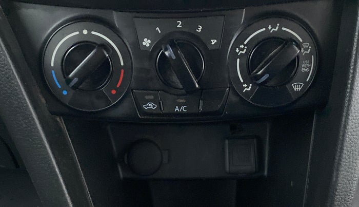 2017 Maruti Swift VXI, Petrol, Manual, 67,841 km, AC Unit - Directional switch has minor damage