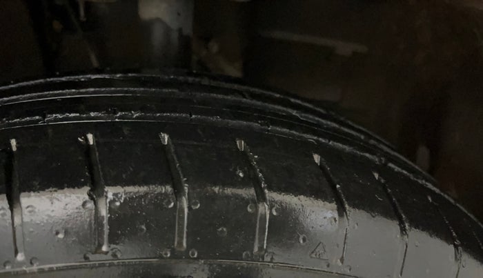 2022 Tata PUNCH PURE MT, CNG, Manual, 72,243 km, Right Front Tyre Tread