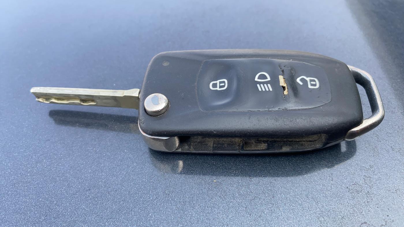 2019 Tata NEXON XM PETROL, Petrol, Manual, 97,966 km, Key Close Up