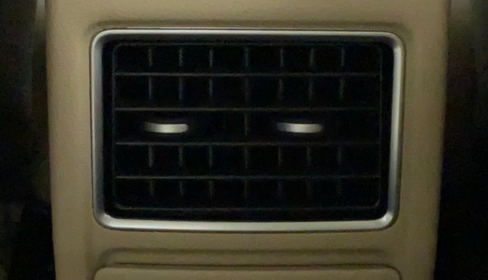 2018 Volkswagen Ameo HIGHLINE PLUS 1.5, Diesel, Manual, 83,336 km, Rear AC Vents