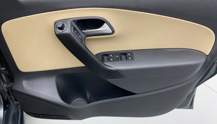 2018 Volkswagen Ameo HIGHLINE PLUS 1.5, Diesel, Manual, 83,336 km, Driver Side Door Panels Control