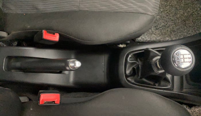 2016 Maruti Swift VXI, Petrol, Manual, 48,868 km, Gear Lever