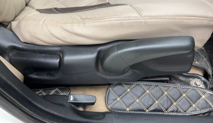 2017 Honda City 1.5L I-VTEC V MT, Petrol, Manual, 55,213 km, Driver Side Adjustment Panel