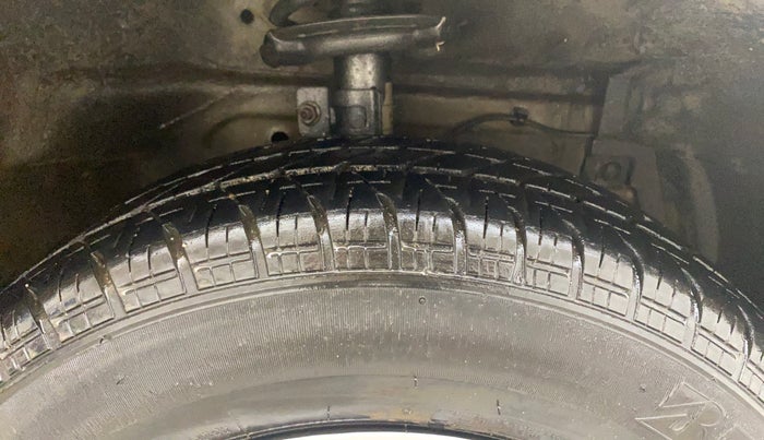 2016 Maruti Swift Dzire VDI, Diesel, Manual, 1,10,876 km, Right Front Tyre Tread