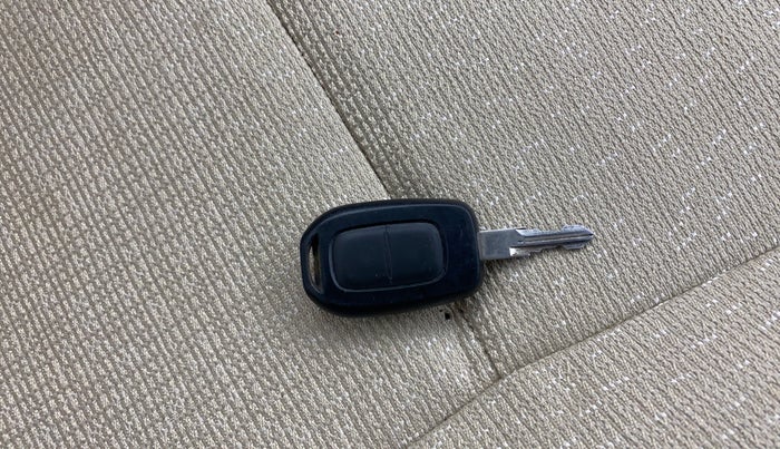 2016 Maruti Swift Dzire VDI, Diesel, Manual, 1,10,876 km, Key Close Up