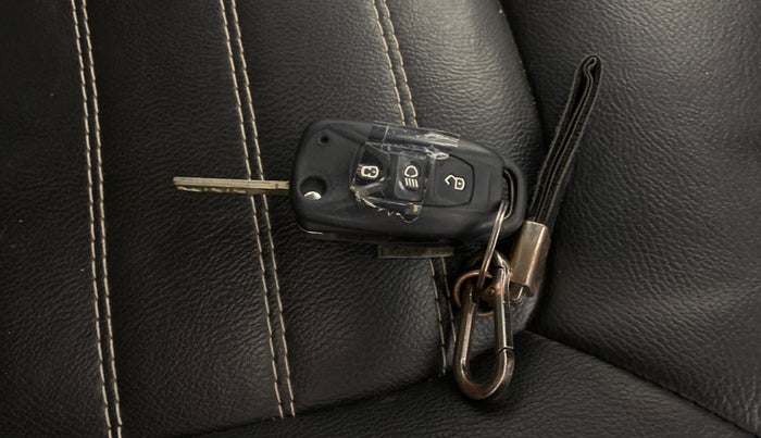 2023 Tata NEXON XM PETROL, Petrol, Manual, 26,730 km, Key Close Up