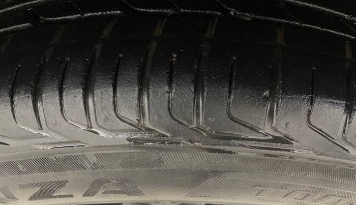 2023 Tata NEXON XM PETROL, Petrol, Manual, 26,730 km, Right Front Tyre Tread