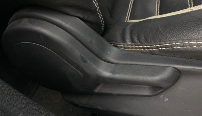 2023 Tata NEXON XM PETROL, Petrol, Manual, 26,730 km, Driver Side Adjustment Panel