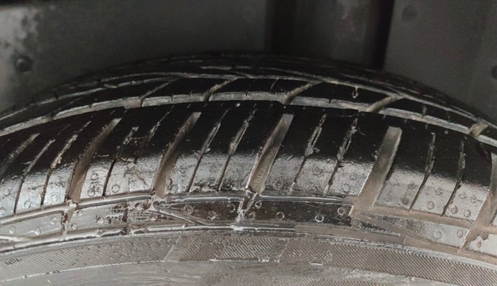 2020 MG HECTOR SHARP 1.5 DCT PETROL, Petrol, Automatic, 61,381 km, Left Rear Tyre Tread