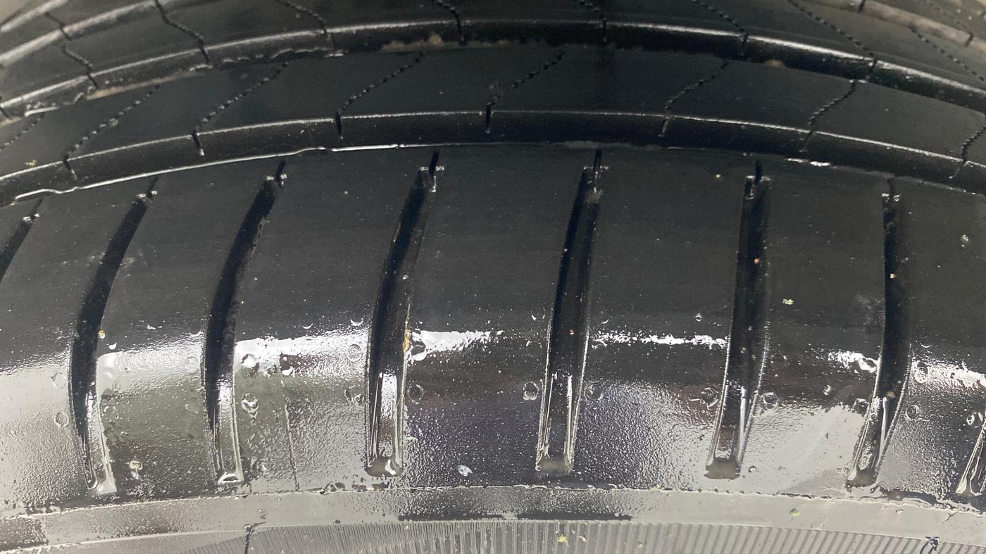 2021 MG HECTOR SHARP 1.5 PETROL CVT, Petrol, Automatic, 60,899 km, Right Rear Tyre Tread