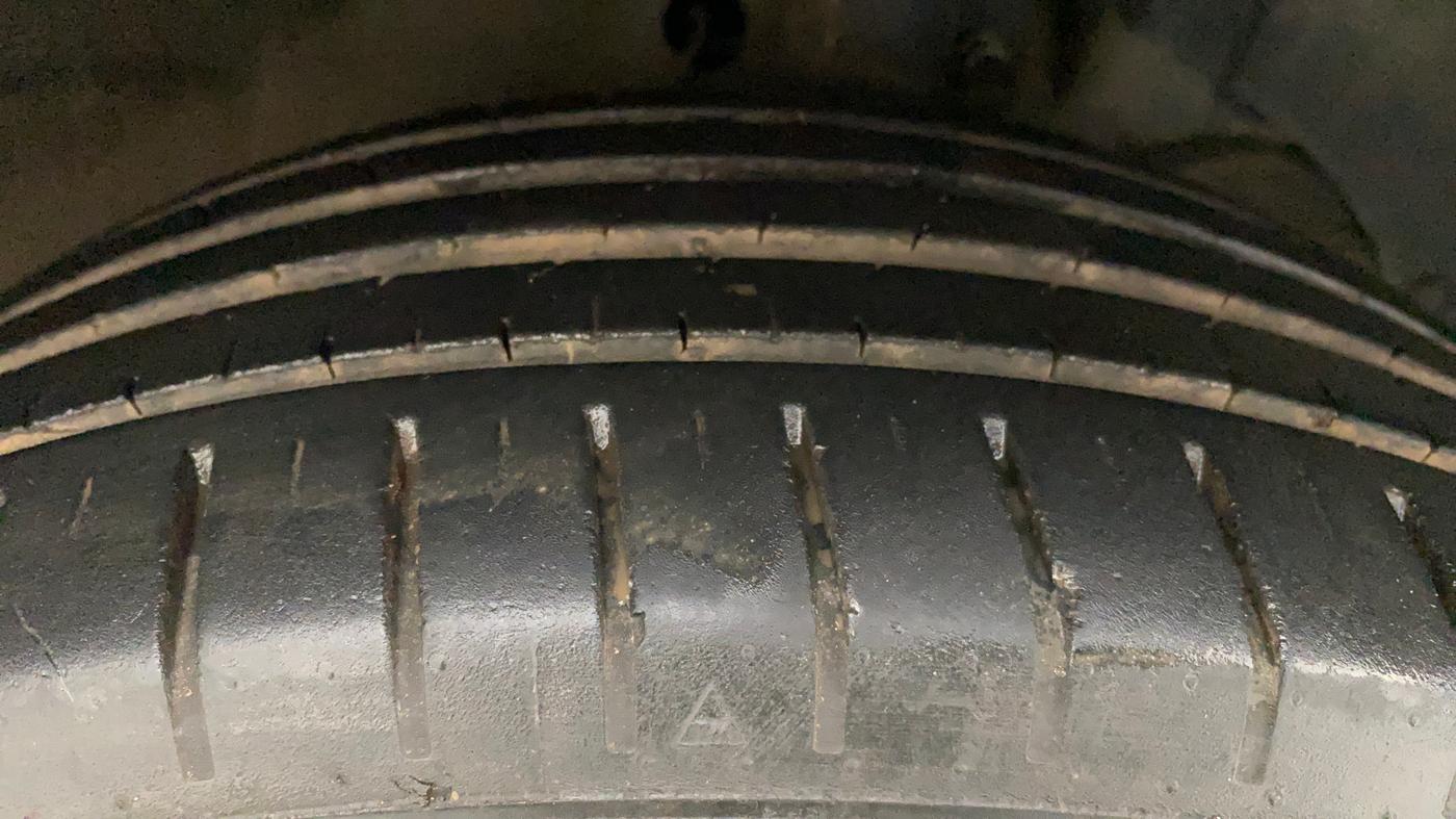 2018 Maruti Baleno ALPHA CVT PETROL 1.2, Petrol, Automatic, 29,643 km, Right Front Tyre Tread