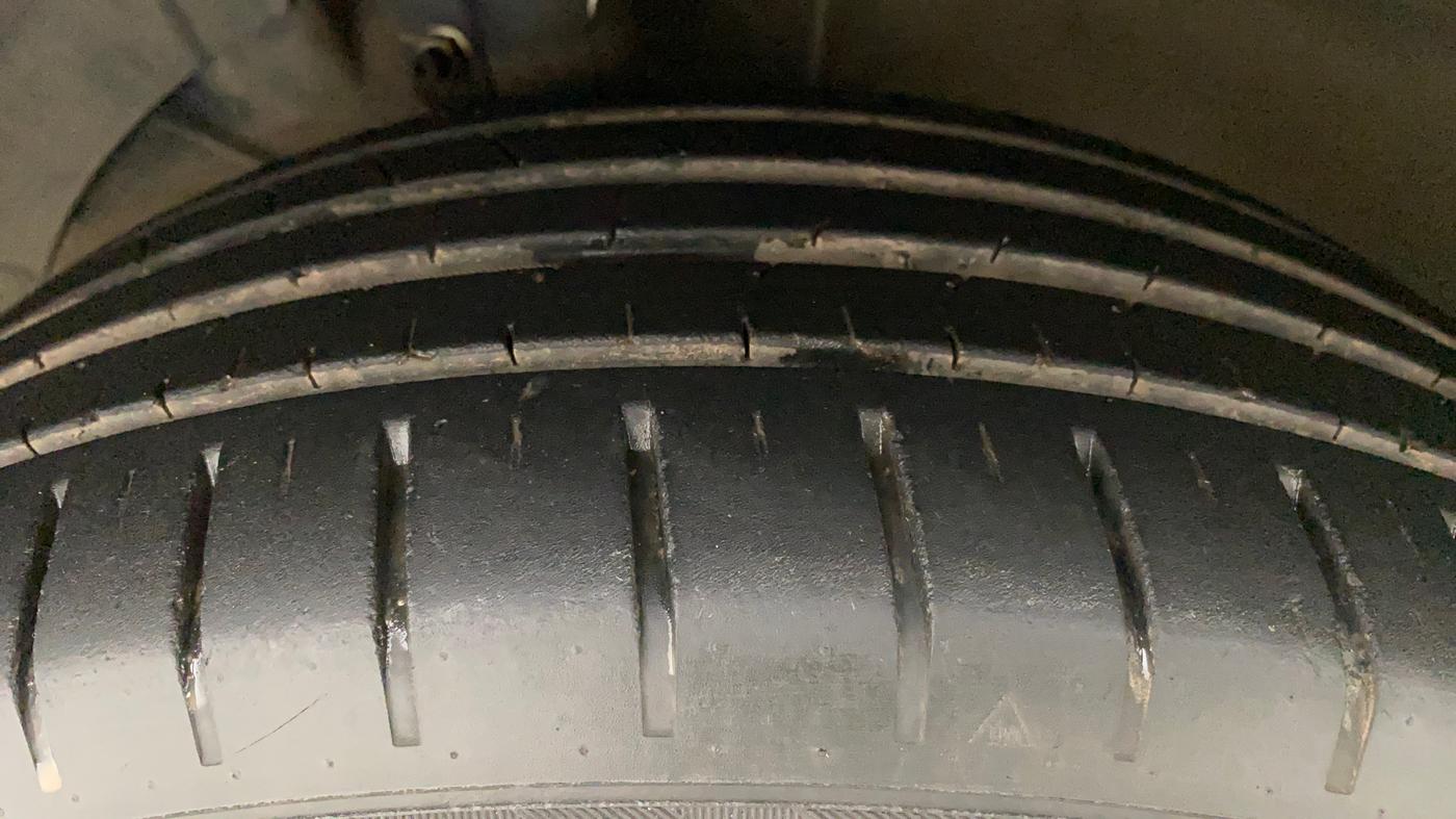 2018 Maruti Baleno ALPHA CVT PETROL 1.2, Petrol, Automatic, 29,643 km, Left Front Tyre Tread