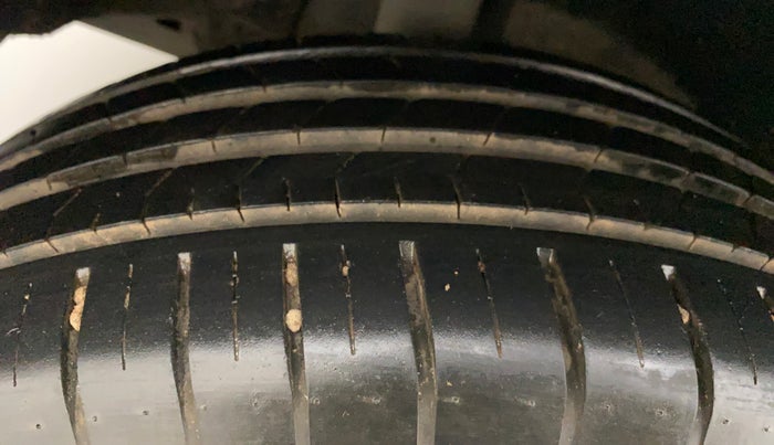 2018 Maruti Baleno ALPHA CVT PETROL 1.2, Petrol, Automatic, 29,643 km, Right Rear Tyre Tread