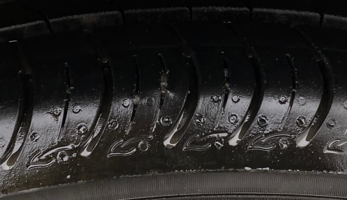 2015 Maruti Celerio ZXI, Petrol, Manual, 78,793 km, Left Rear Tyre Tread