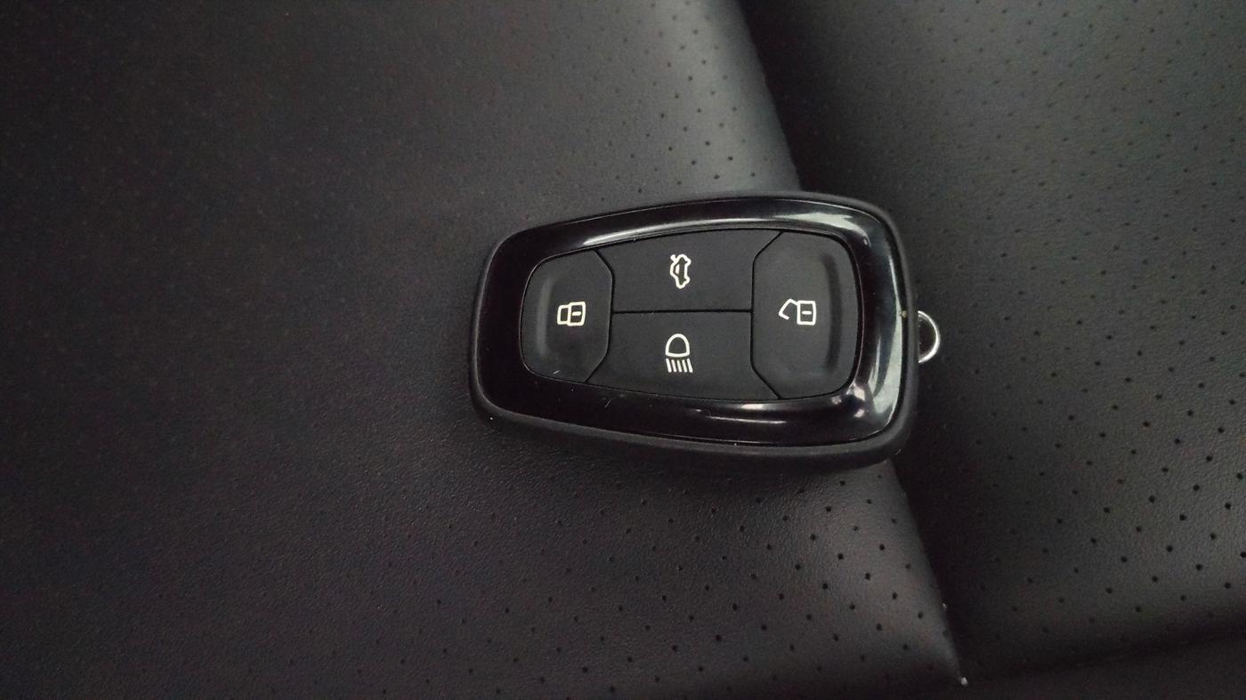 2023 Tata ALTROZ XZ PLUS PETROL, Petrol, Manual, 13,654 km, Key Close Up