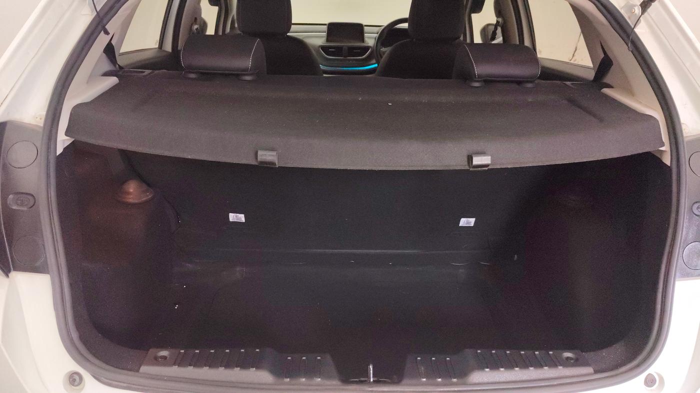 2023 Tata ALTROZ XZ PLUS PETROL, Petrol, Manual, 13,654 km, Boot Inside