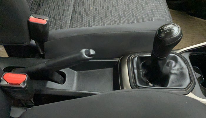 2019 Maruti IGNIS SIGMA 1.2 K12, Petrol, Manual, 50,179 km, Gear Lever