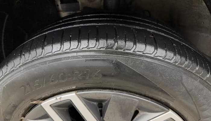2022 Hyundai VENUE S (O) 1.0 TURBO IMT, Petrol, Manual, 38,837 km, Left Front Tyre Tread