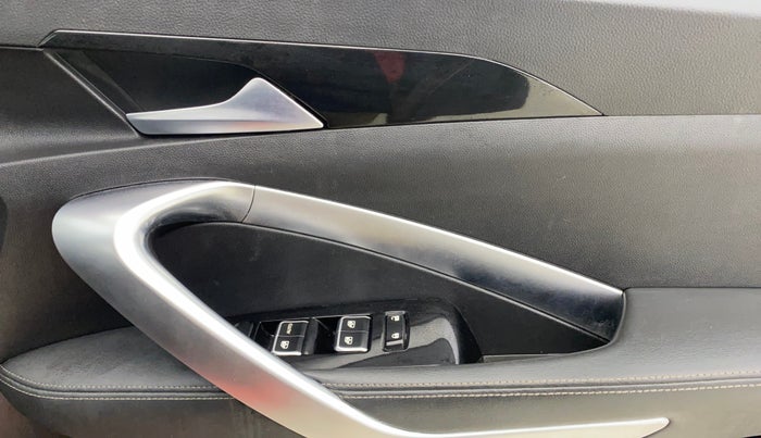 2019 MG HECTOR SHARP 1.5 DCT PETROL, Petrol, Automatic, 36,398 km, Driver Side Door Panels Control