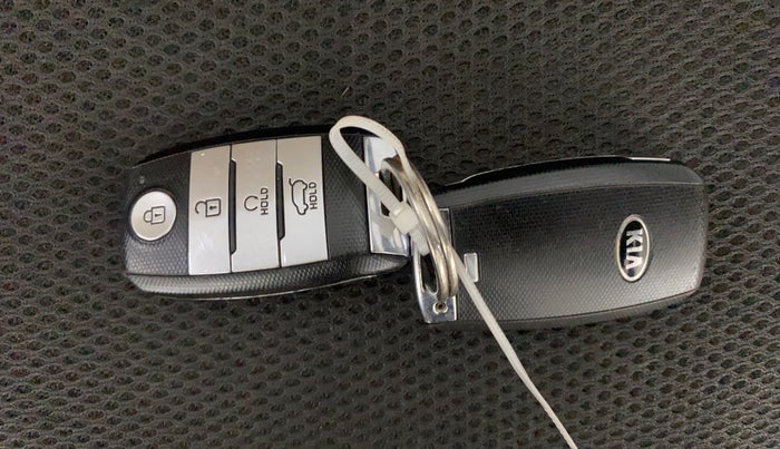 2021 KIA SONET HTX 1.0 IMT, Petrol, Manual, 48,437 km, Key Close Up