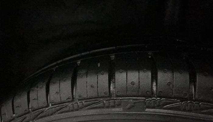 2017 Hyundai Grand i10 SPORTZ 1.2 KAPPA VTVT, Petrol, Manual, 45,957 km, Left Rear Tyre Tread