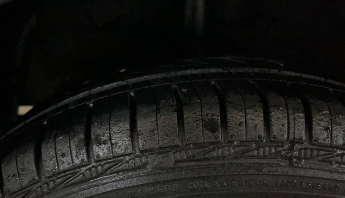 2017 Hyundai Grand i10 SPORTZ 1.2 KAPPA VTVT, Petrol, Manual, 45,957 km, Right Rear Tyre Tread