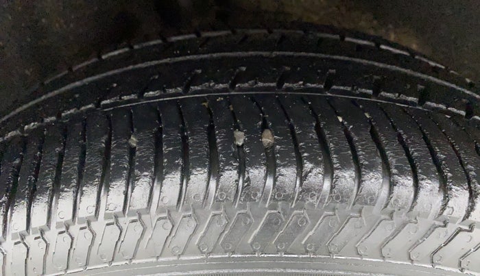 2014 Ford Ecosport 1.5 TITANIUM TI VCT AT, Petrol, Automatic, 59,742 km, Right Rear Tyre Tread