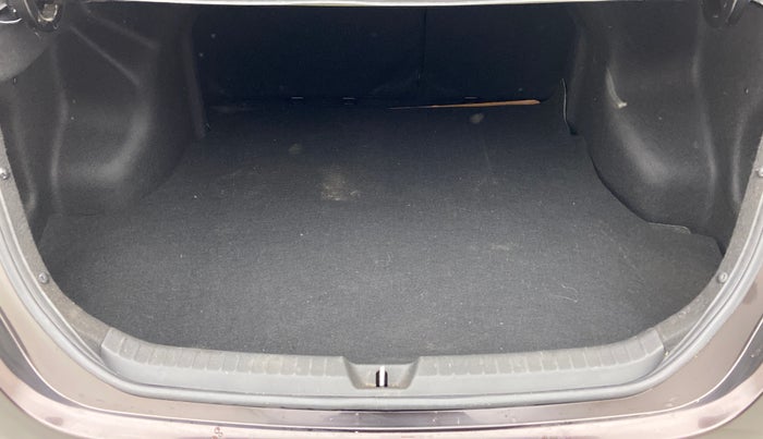 2021 Toyota YARIS J CVT, Petrol, Automatic, 15,778 km, Boot Inside