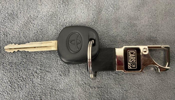 2021 Toyota YARIS J CVT, Petrol, Automatic, 15,778 km, Key Close Up