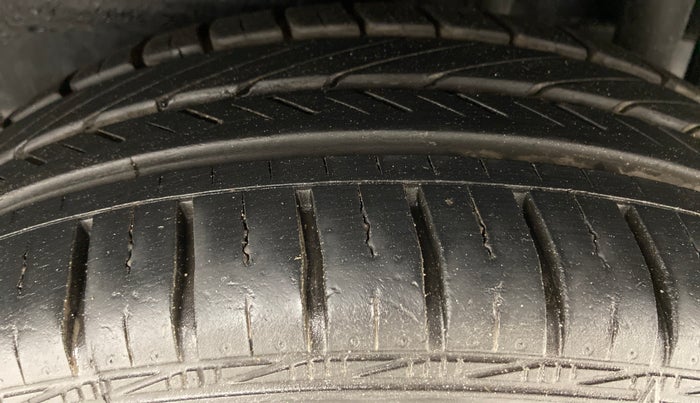 2021 Toyota YARIS J CVT, Petrol, Automatic, 15,778 km, Left Rear Tyre Tread